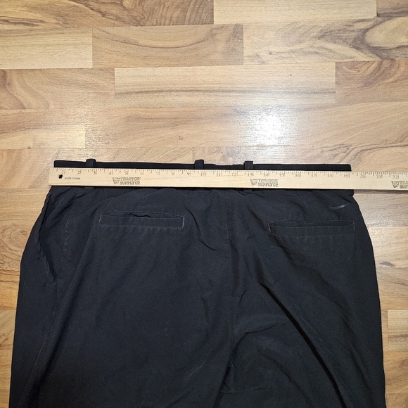 Nike Golf Dri-FIT Shorts Men’s Size 40 Black Flat Front Lightweight Performance - Picture 7 of 8
